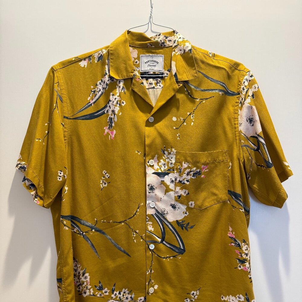 Portugese Flannel Short Sleeve Button Down (Medium)